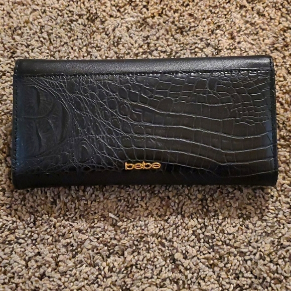 bebe Handbags - Bebe wallet